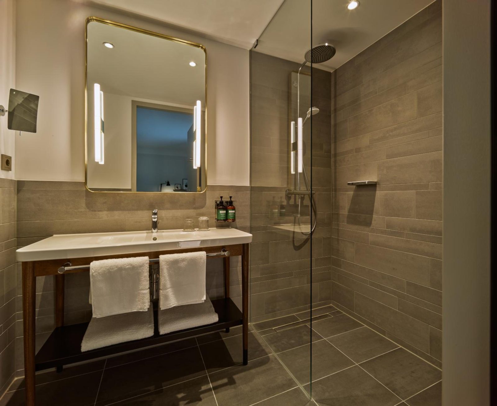 voco The Hague by IHG — photo 3