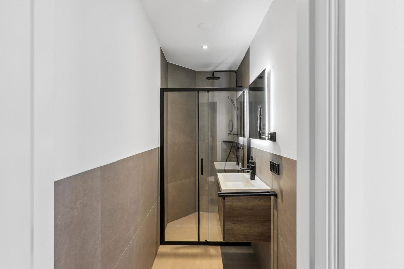 Limehome The Hague Nieuwstraat — photo 7