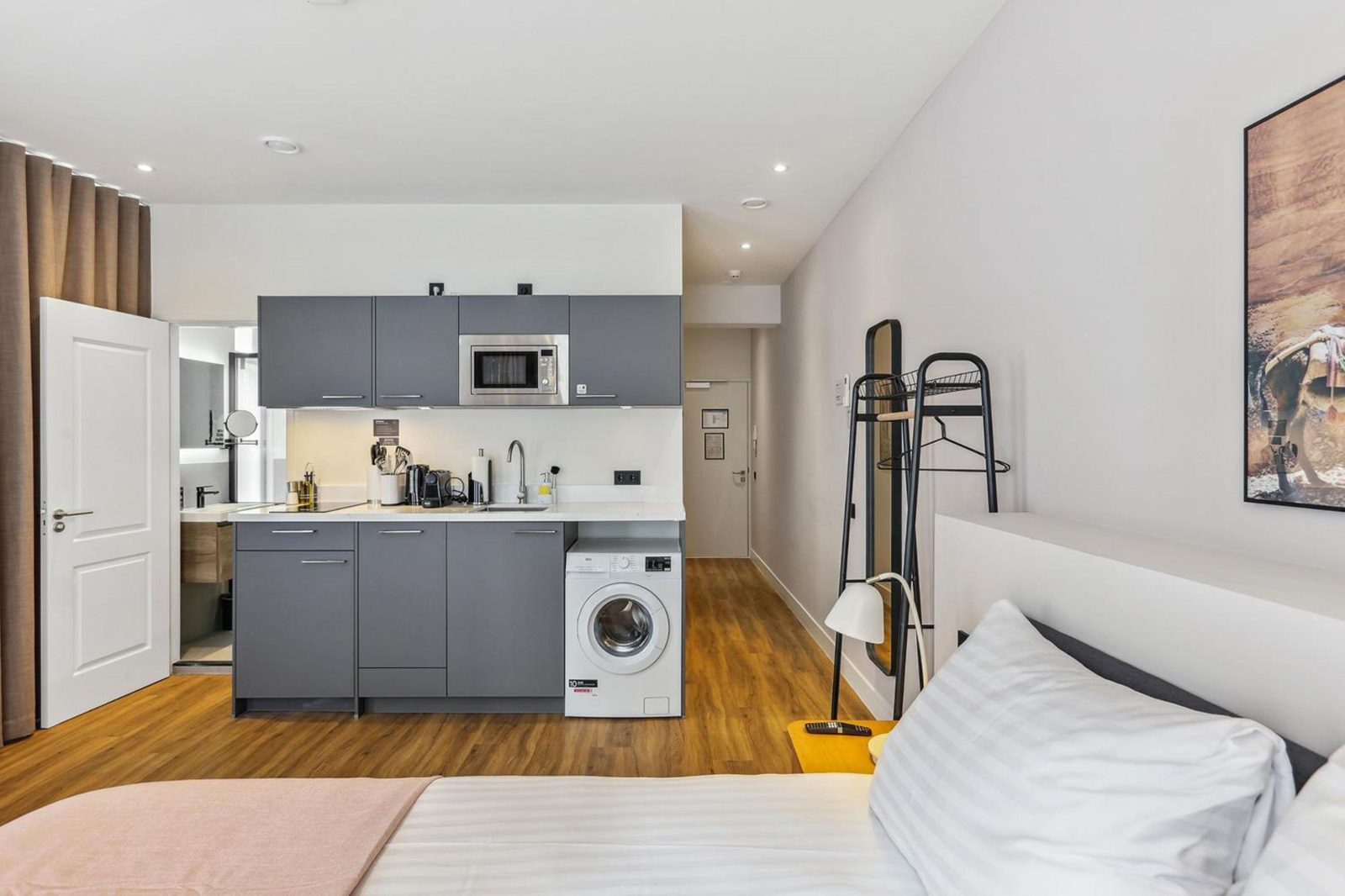 Limehome The Hague Nieuwstraat — photo 6